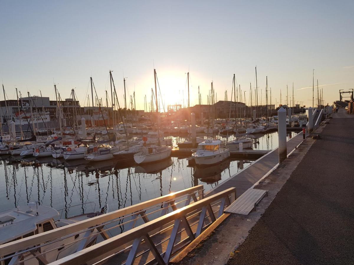 Nuit Insolite A Bord Du Bateau Exocet III Boulogne-sur-Mer Exterior photo