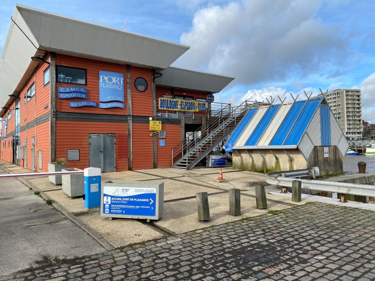 Nuit Insolite A Bord Du Bateau Exocet III Boulogne-sur-Mer Exterior photo